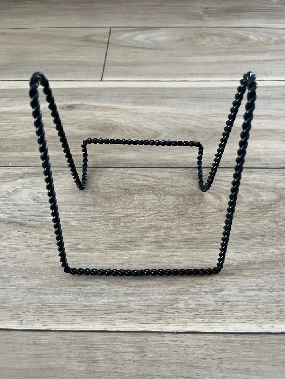 Black Twisted Wire Display Stand